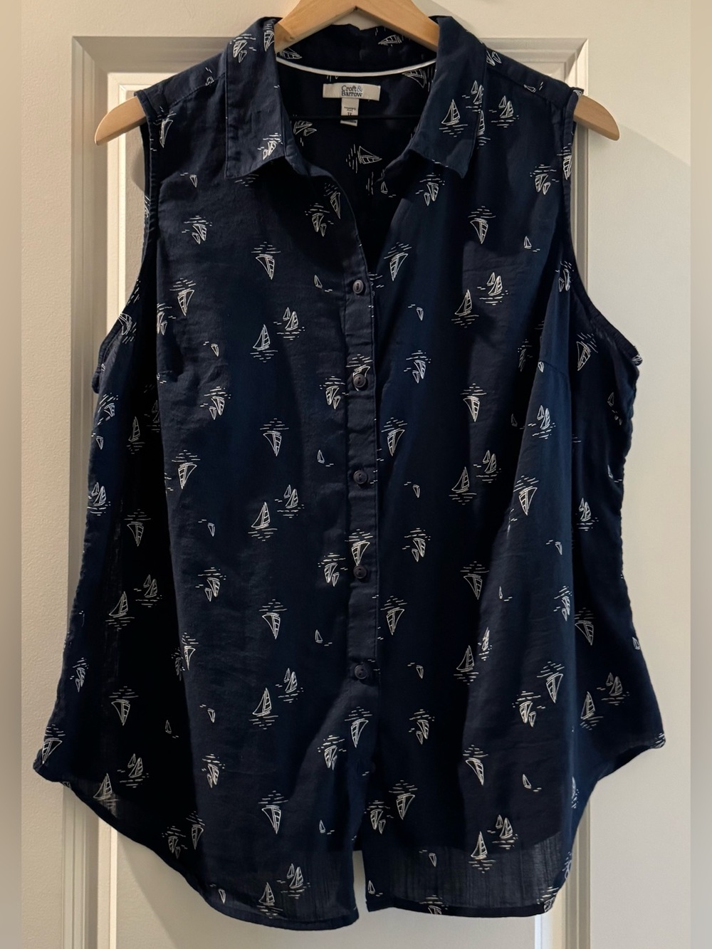 croft & barrow Navy Cold-Shoulder Button-Front Sailboat Print Top ⛵️⛵️ Size 1X